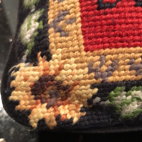 Needlepoint Decorative Pillow “The roosters crows but hen delivers the goods” - Picture 9 of 13